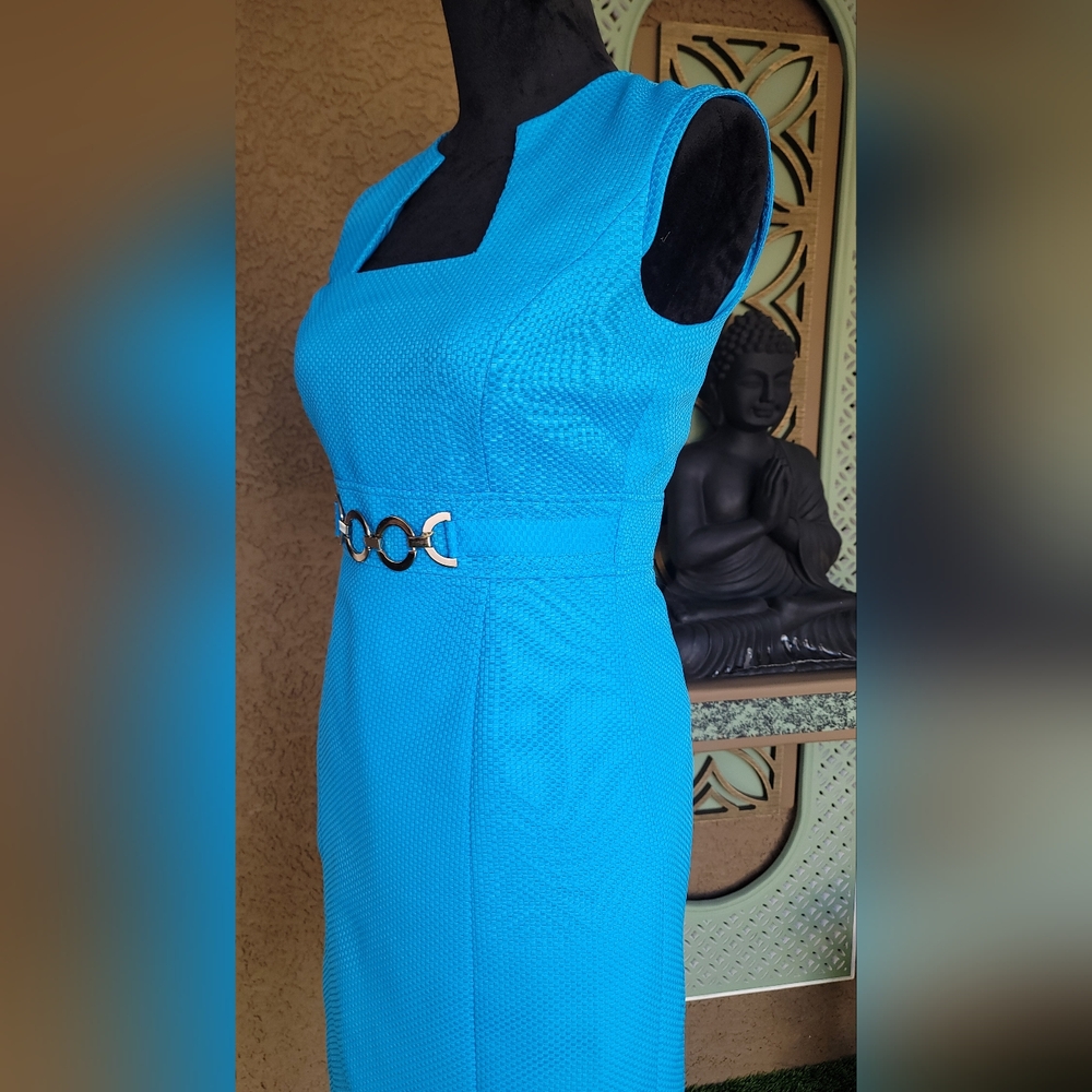 Tahari Aqua Textured Sheath Dress with Decorative Linked Belt - Picture 4 of 15